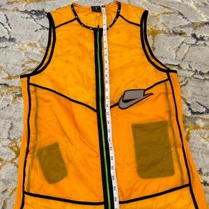 Nike wild run aerolayer gilet thermore reflective vest man